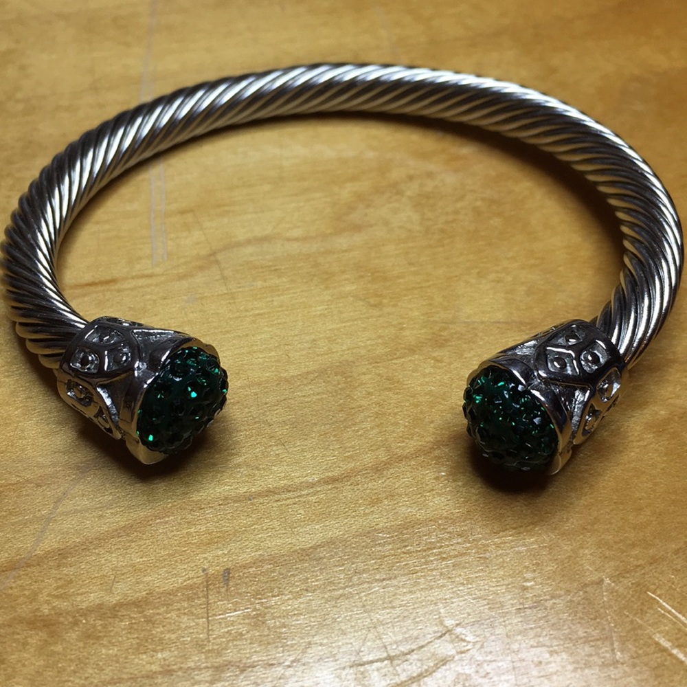 Stainless steel green stone cuff bracelet